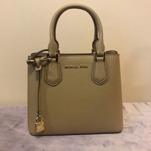 Nude Michael Kors purse/crossbody